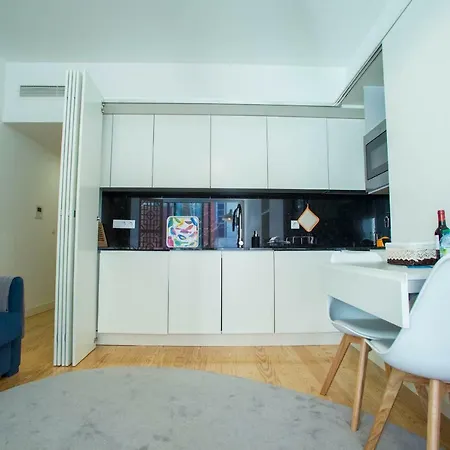 Almada Story By Hosts Apartamento